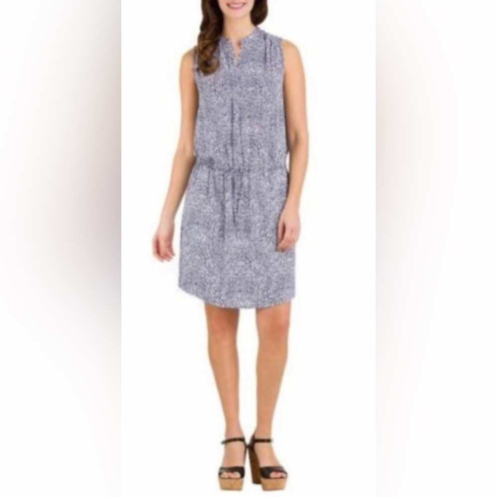 Hilary RadleyLadies' Sleeveless Dress
Size 4
Deep cobalt combo w/draw waist